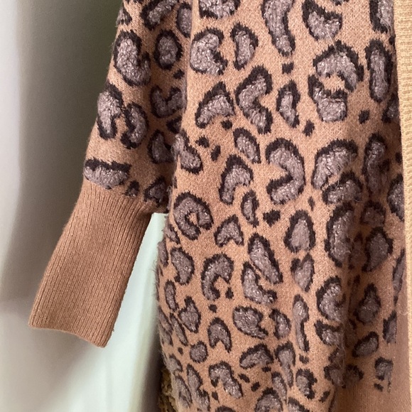 Anthropologie Léopard Print Bolero Sweater - Picture 3 of 8